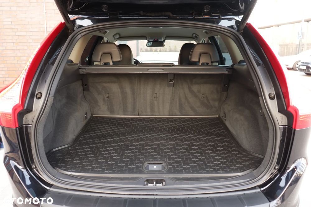 Volvo XC 60 D3 R-Design - 34