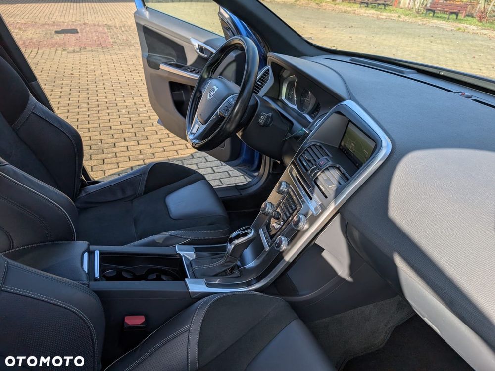 Volvo XC 60 D4 Drive-E R-Design Momentum - 39