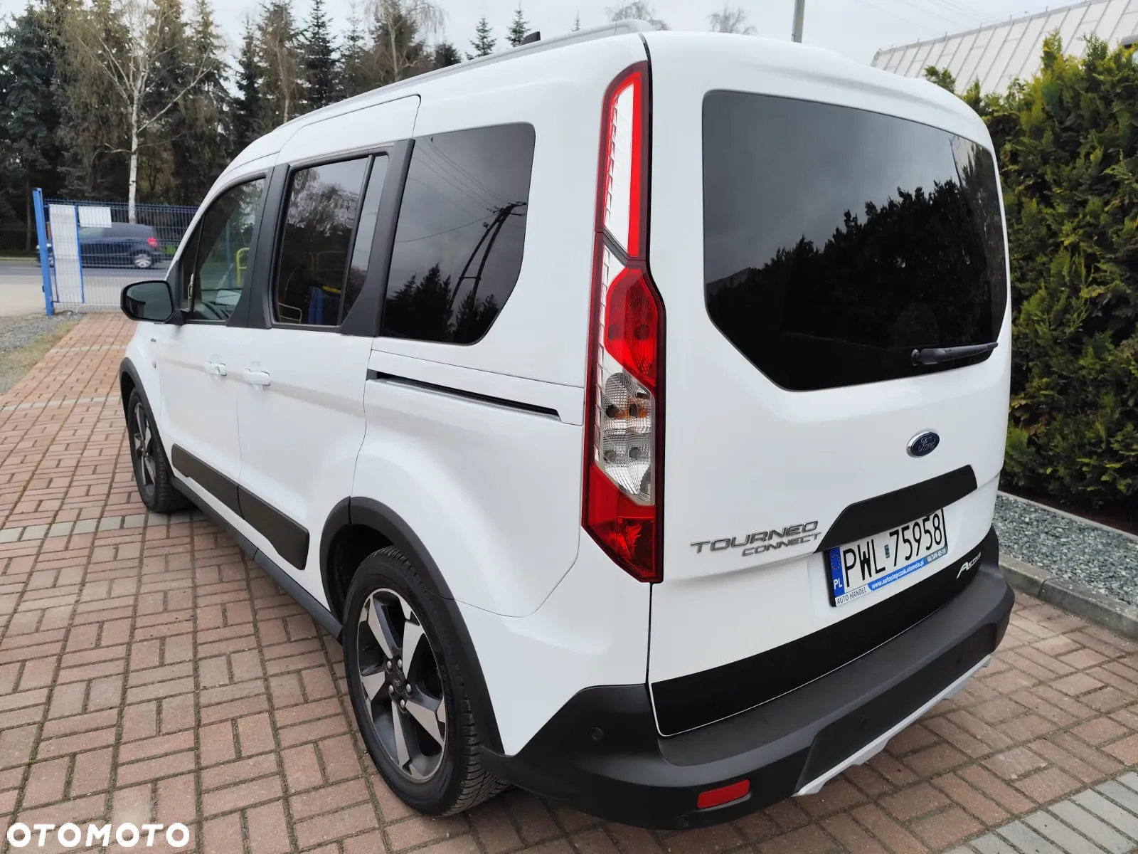 Ford Tourneo Connect 1.5 EcoBlue Start-Stop Active - 2