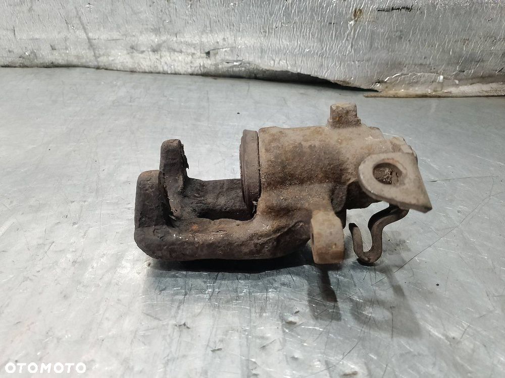 ZACISK HAMULCOWY LEWY TYŁ MERCEDES-BENZ CITAN 1.5 CDI - 5