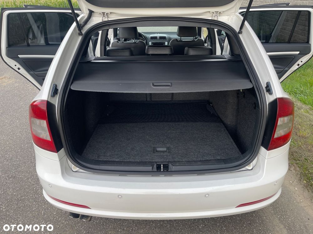 Skoda Octavia 2.0 TDI DPF RS DSG - 16