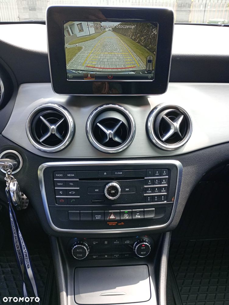 Mercedes-Benz GLA 200 7G-DCT AMG Line - 4