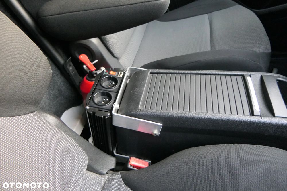 Peugeot PARTNER - 17