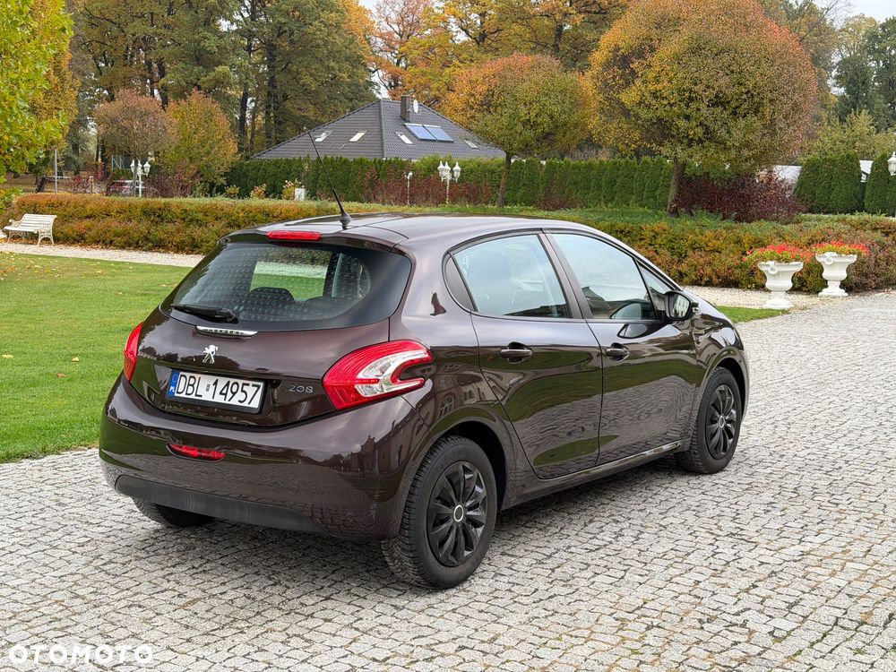 Peugeot 208 2013 photo 3