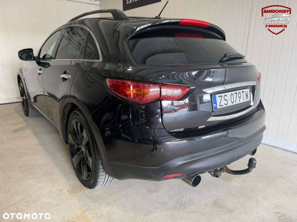 Infiniti QX70 - 8