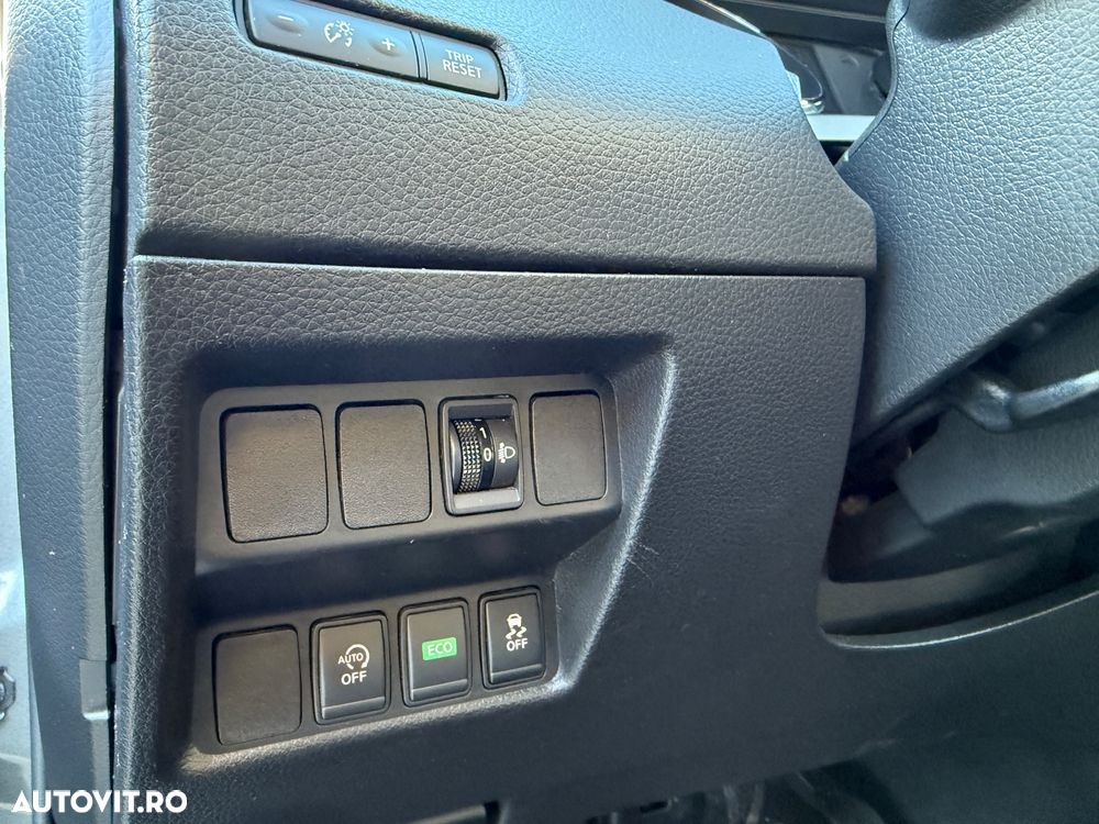 Nissan Qashqai 1.6 DCI Xtronic ACENTA - 22