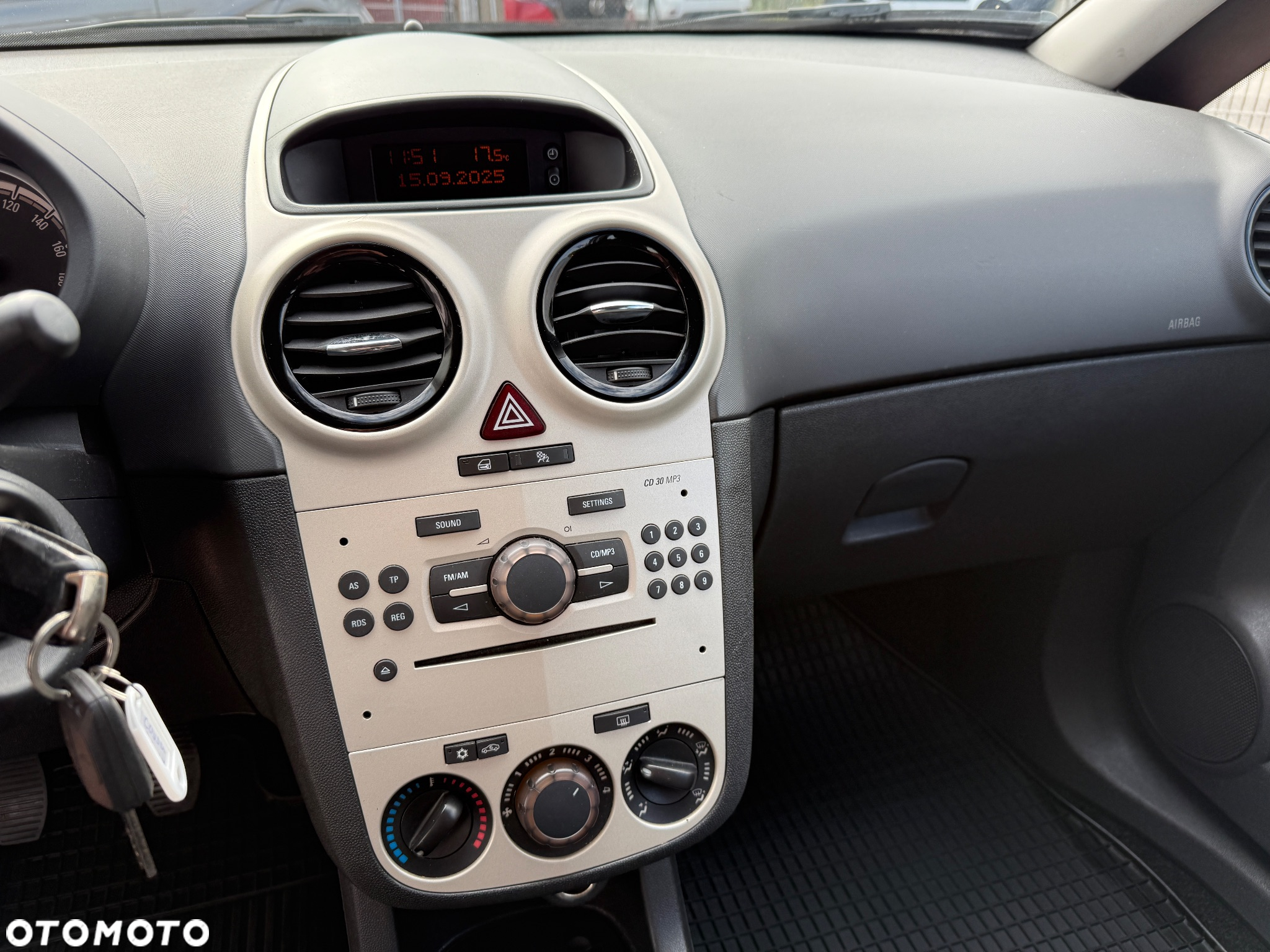 Opel Corsa 1.2 16V - 19