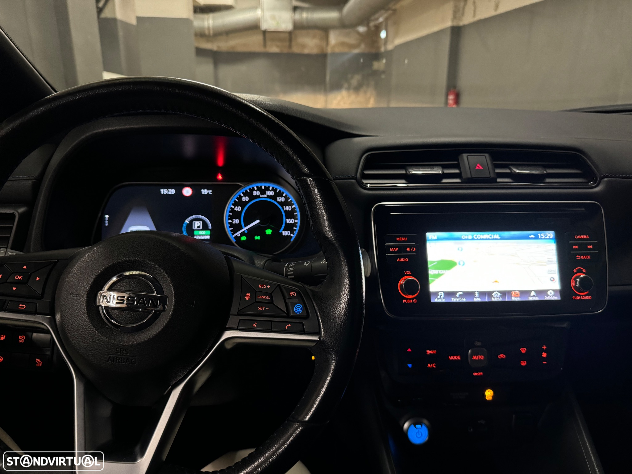 Nissan Leaf N-Connecta Two Tone - 26