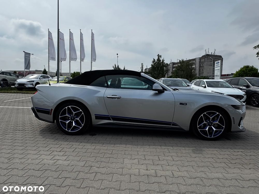 Ford Mustang - 28