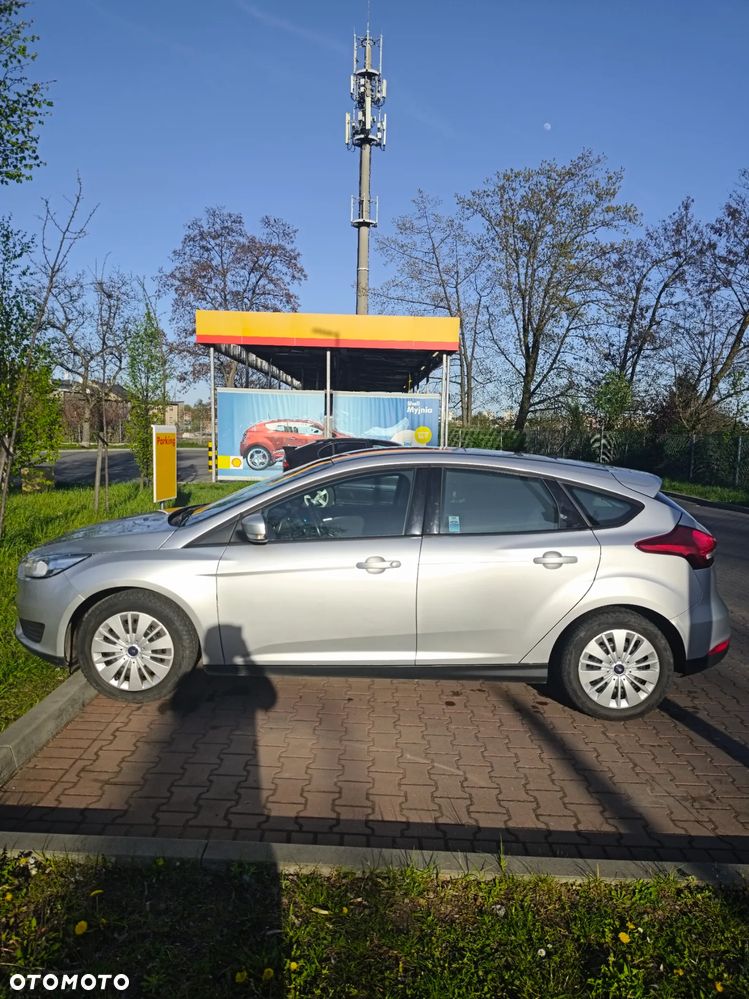 Ford Focus 1.6 Trend - 4