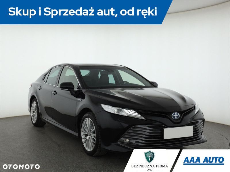 Toyota Camry - 3