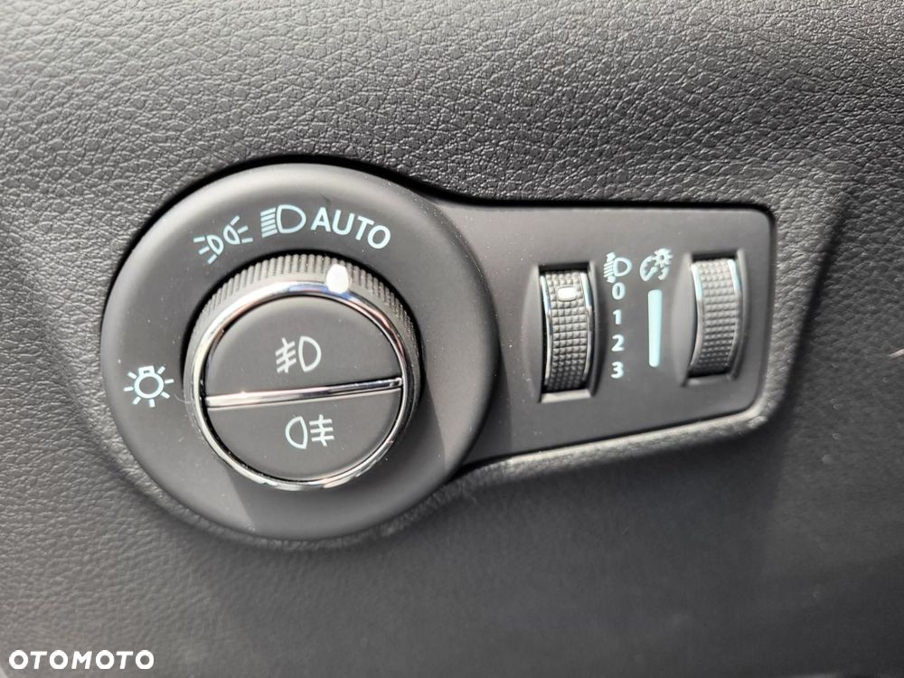Jeep Compass - 24