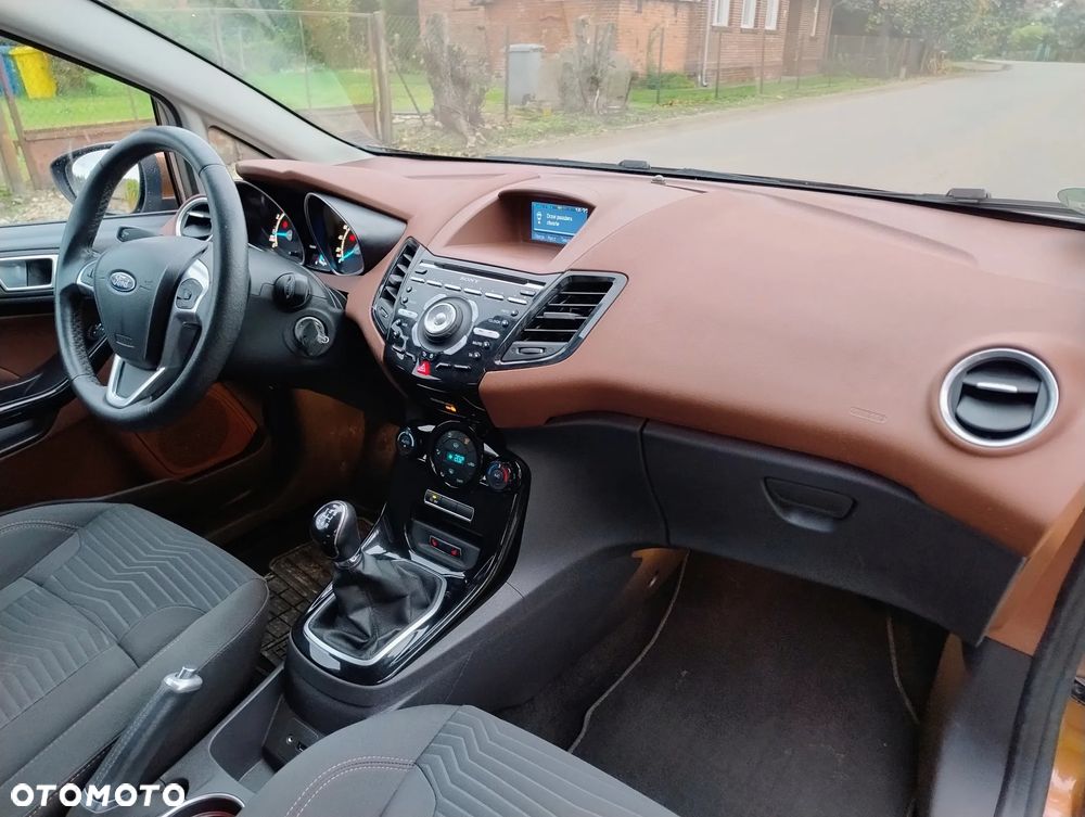 Ford Fiesta 1.0 EcoBoost S&S TITANIUM - 6
