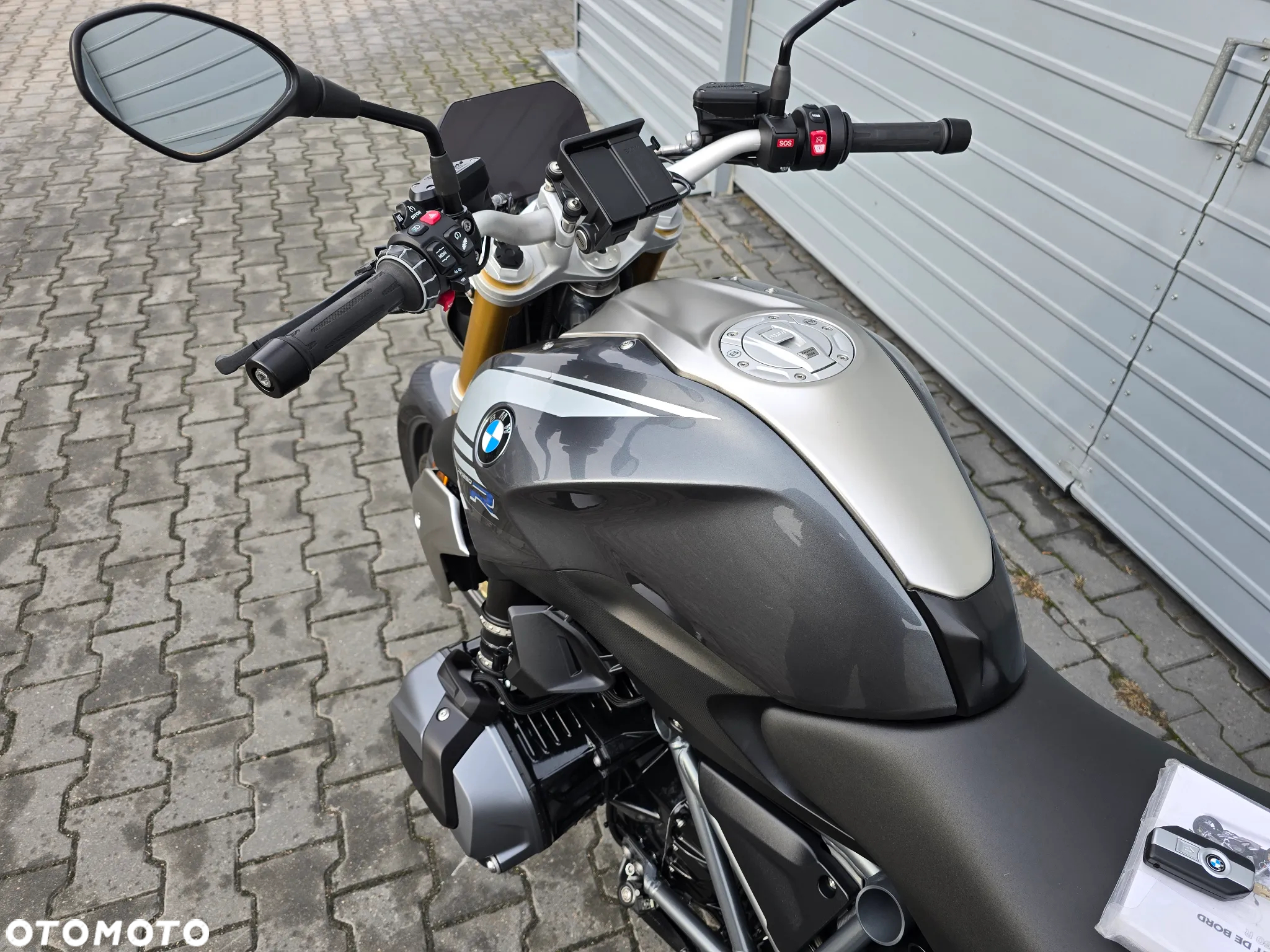 BMW R - 18