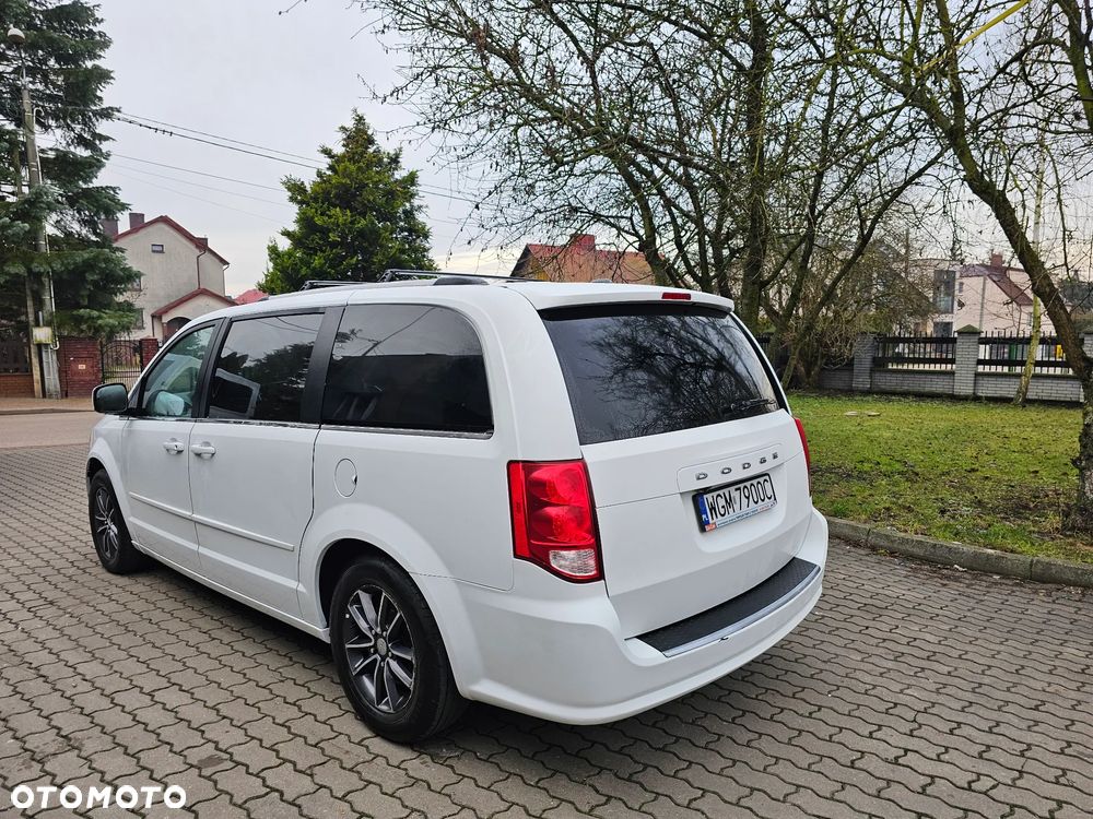 Dodge Grand Caravan 3.6 R/T - 5