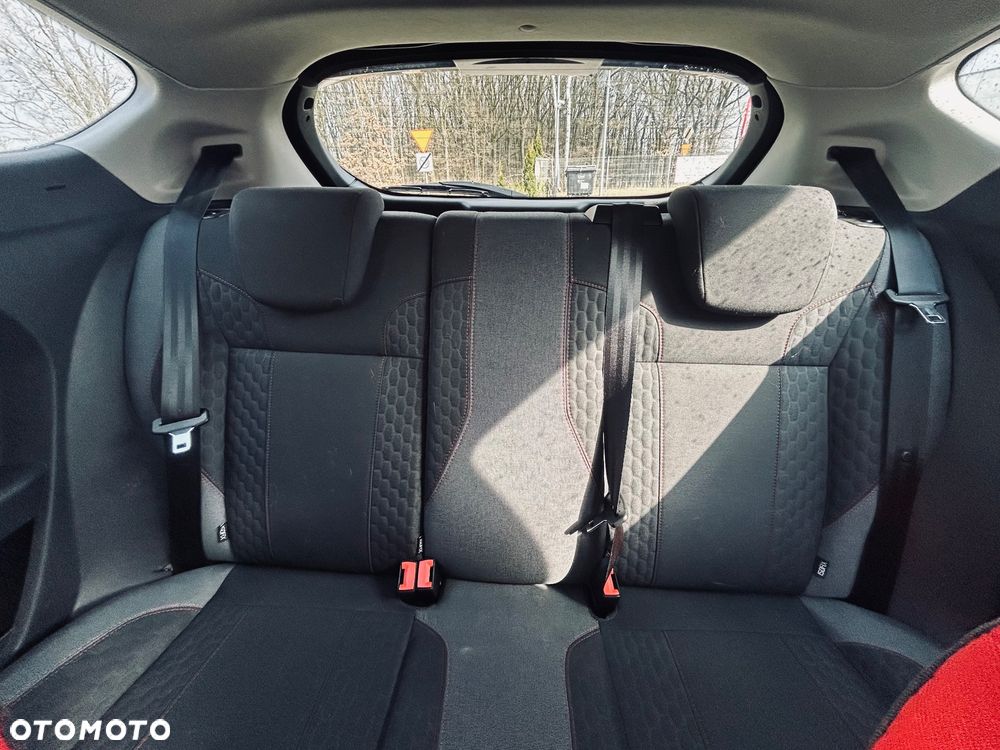 Ford Fiesta - 12