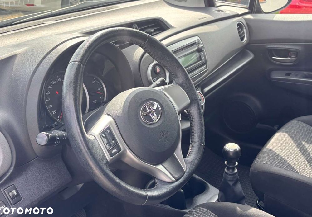 Toyota Yaris - 14