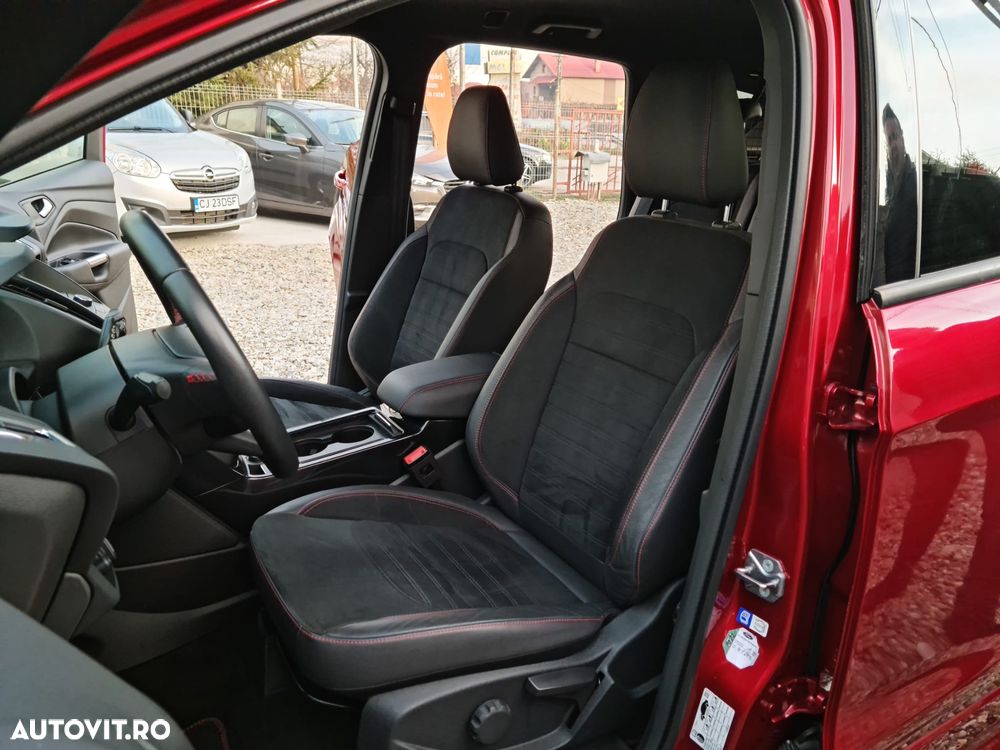 Ford Kuga 1.5 EcoBoost 2x4 ST-Line - 17
