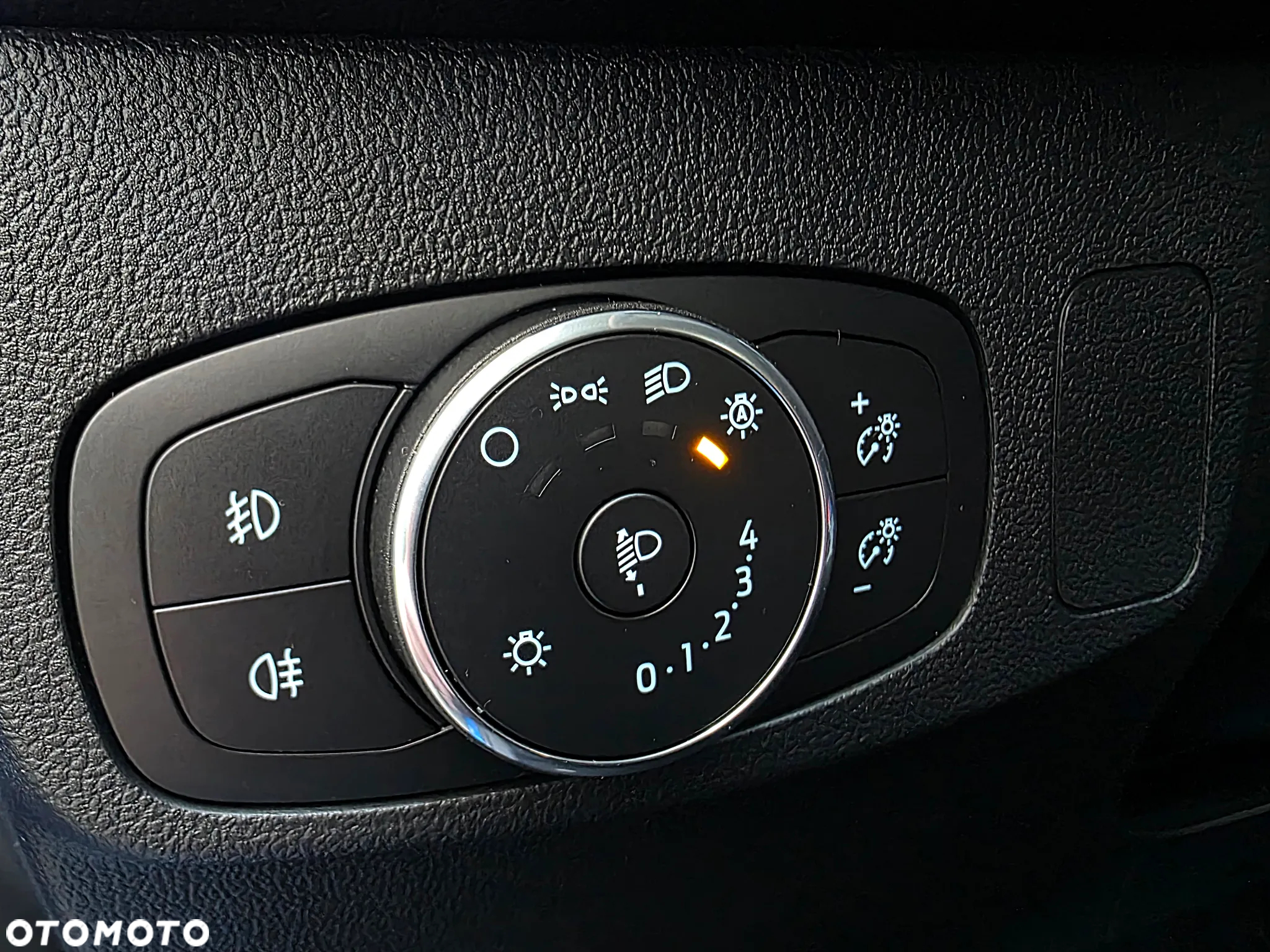 Ford Focus 1.0 EcoBoost Start-Stopp-System TITANIUM - 17