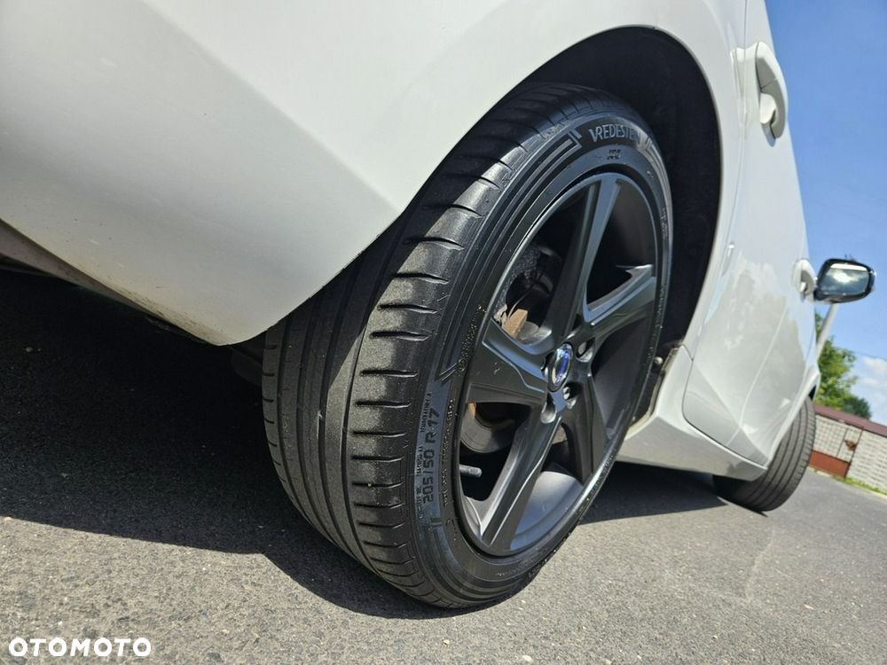 Volvo V40 D2 R-Design Momentum - 25