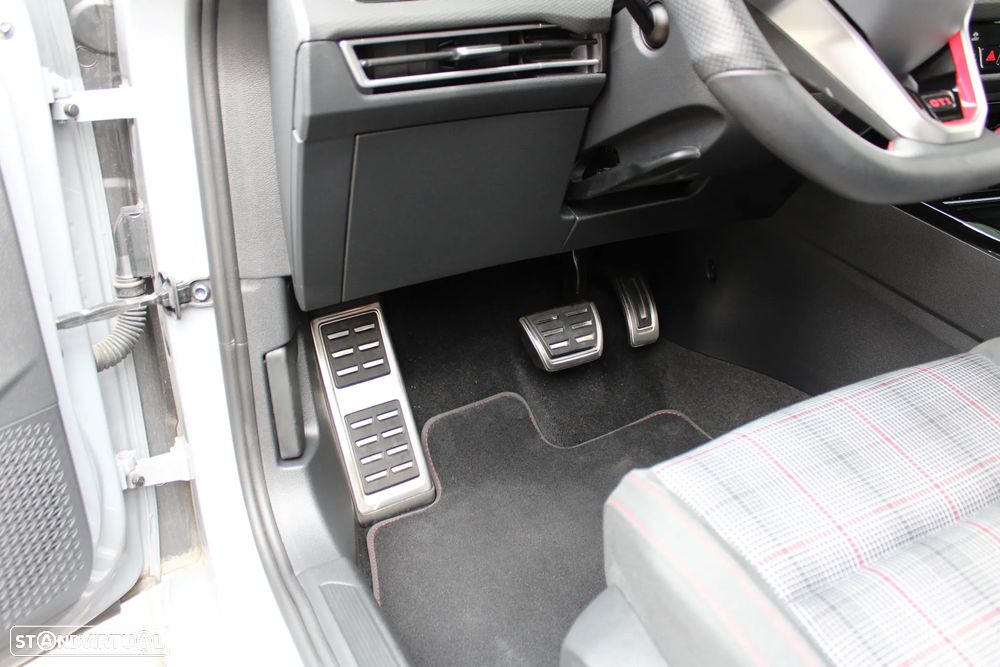 VW Golf 2.0 TSI GTI DSG Performance - 17