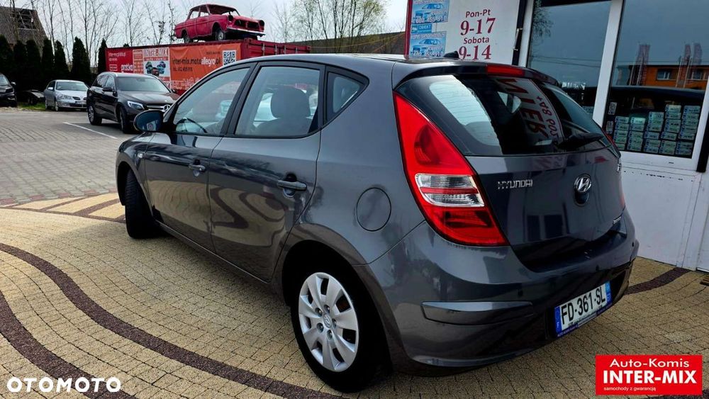 Hyundai i30 1.6 CRDi Base EU5 - 6