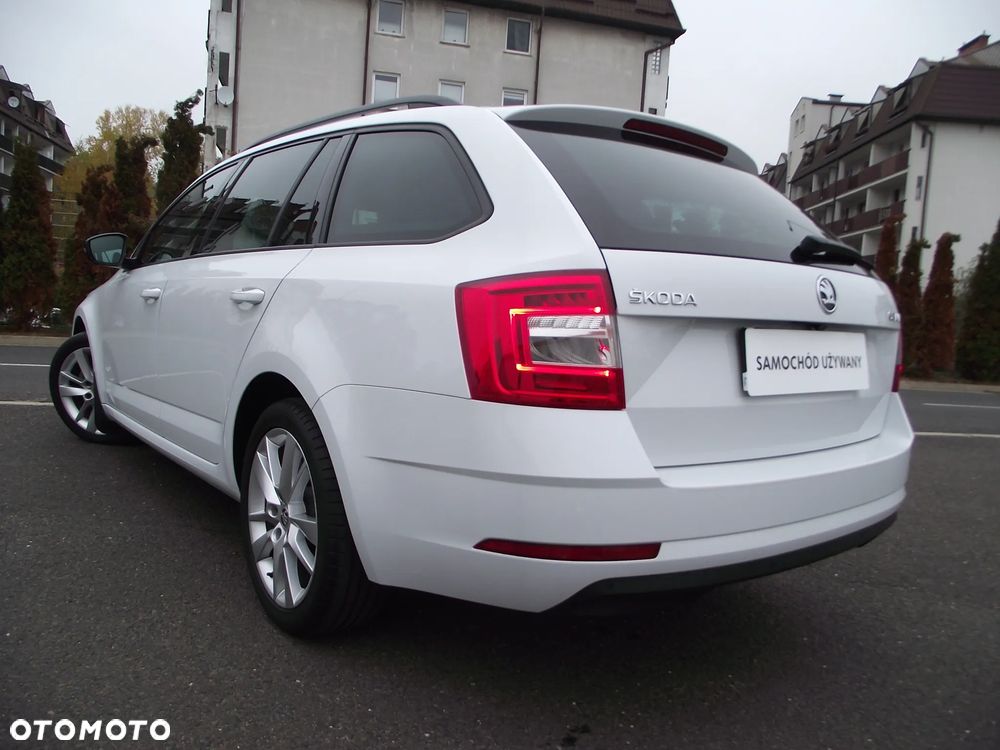 Skoda Octavia 1.5 TSI ACT Style DSG - 10