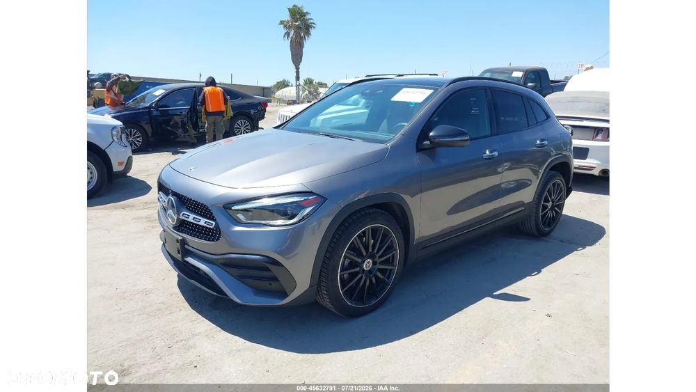 Mercedes-Benz GLA 250 8G-DCT AMG Line - 2