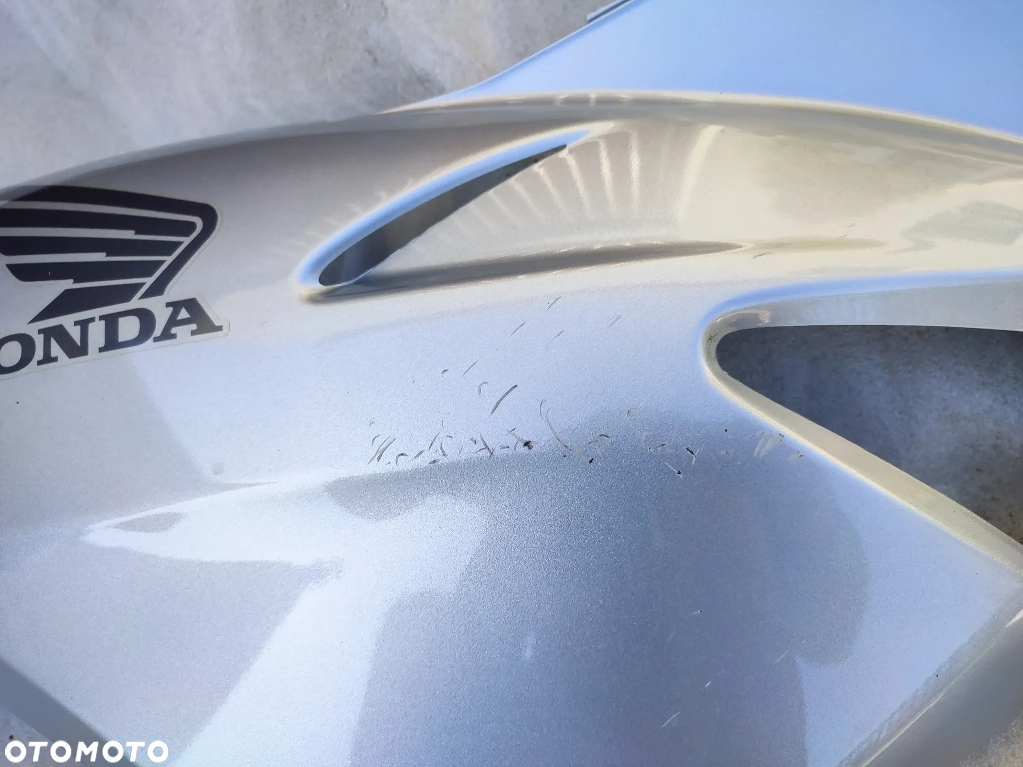 Owiewka, osłona prawa, bok, boczek prawy Honda CBF 600 CBF600 - 2