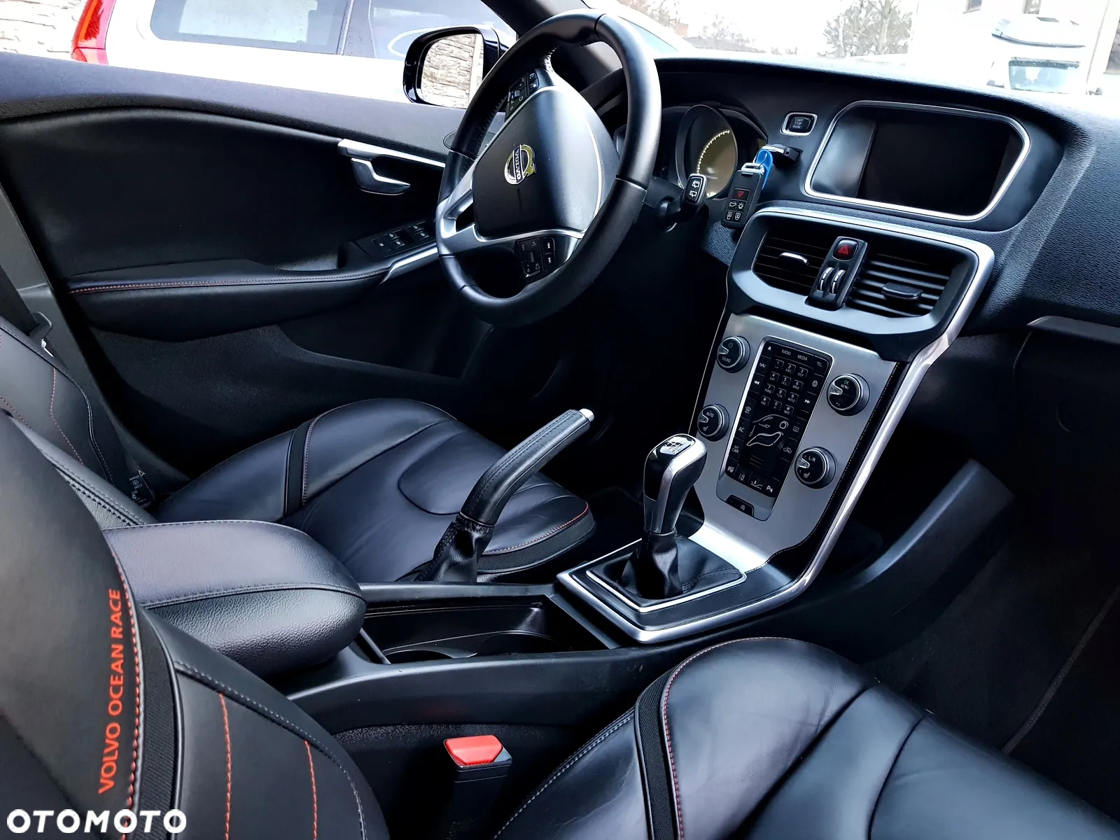 Volvo V40 D3 Drive-E Ocean Race - 14