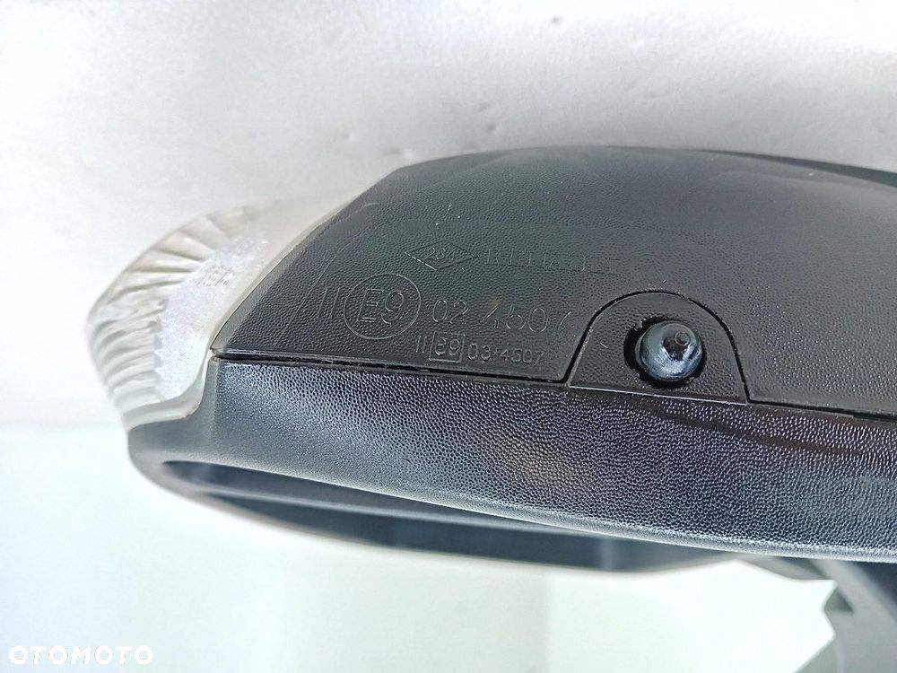 LUSTERKO PRAWE RENAULT MASTER III ( 10- ) E9024507 O719 - 2