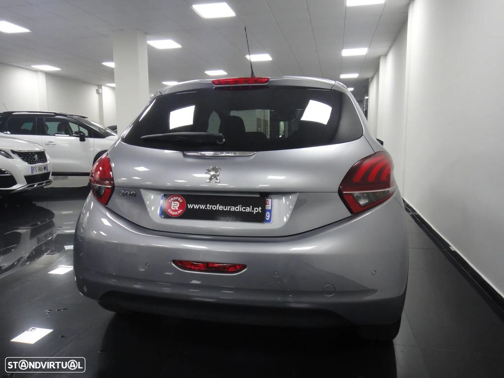 Peugeot 208 PureTech 110 Stop & Start Tech Edition - 6