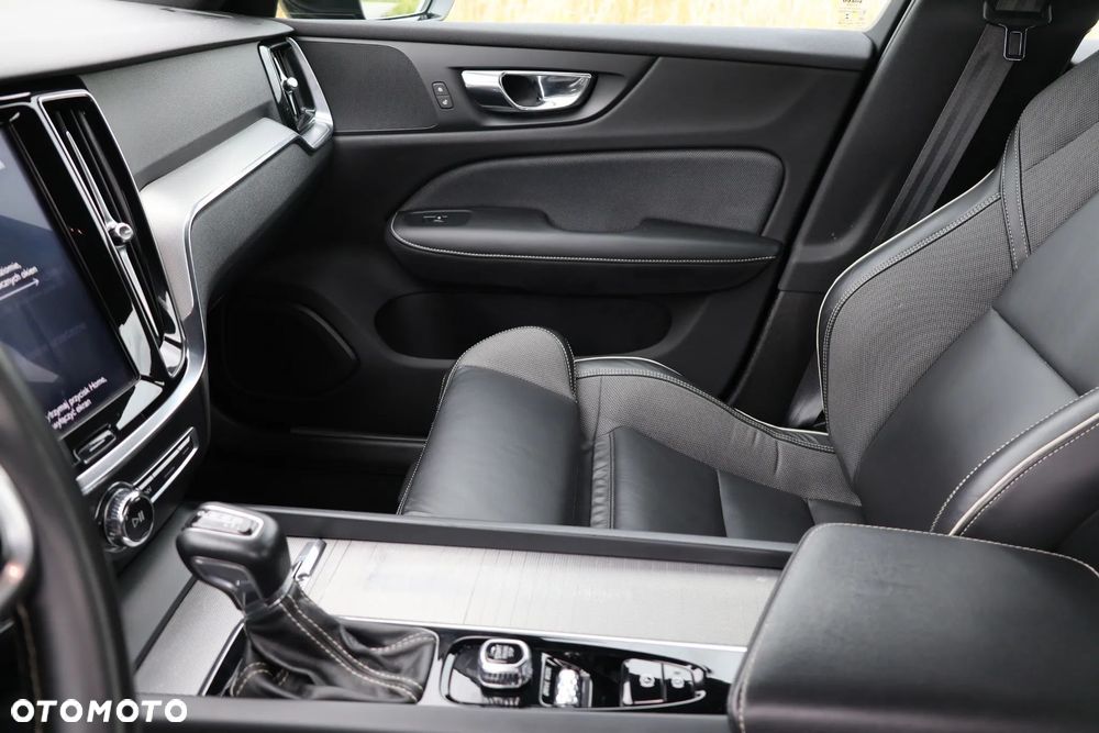 Volvo S60 T4 R-Design - 15