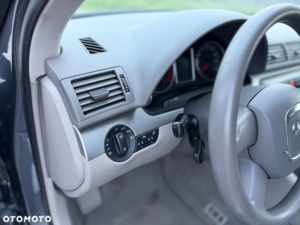 Audi A4 Avant 1.8 T - 8