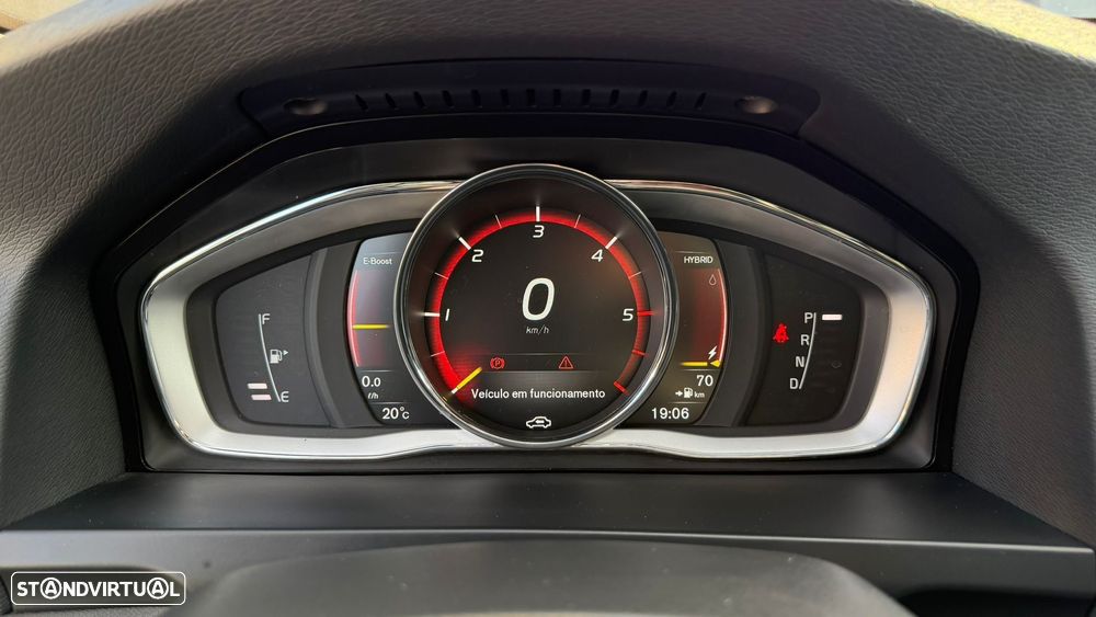 Volvo V60 2.4 D6 Momentum AWD Phev - 29