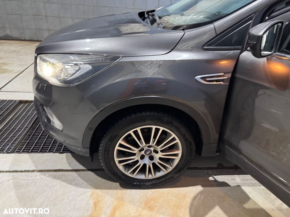 Ford Kuga 2.0 TDCi 4WD Powershift Titanium - 10