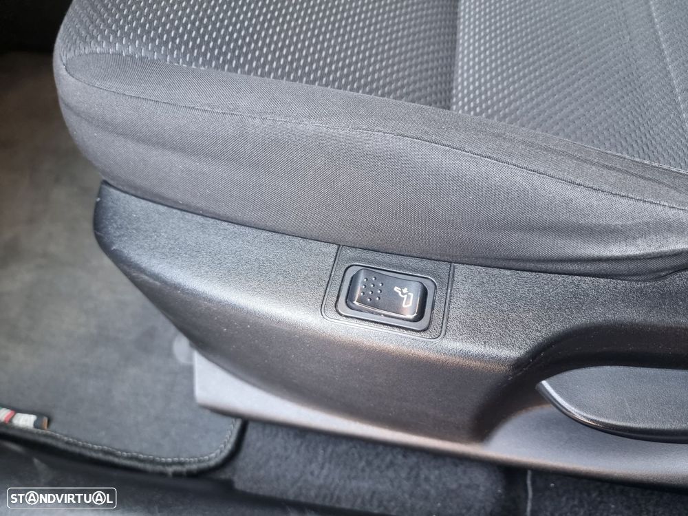 Fiat Tipo Station Wagon 1.3 M-Jet Lounge - 22