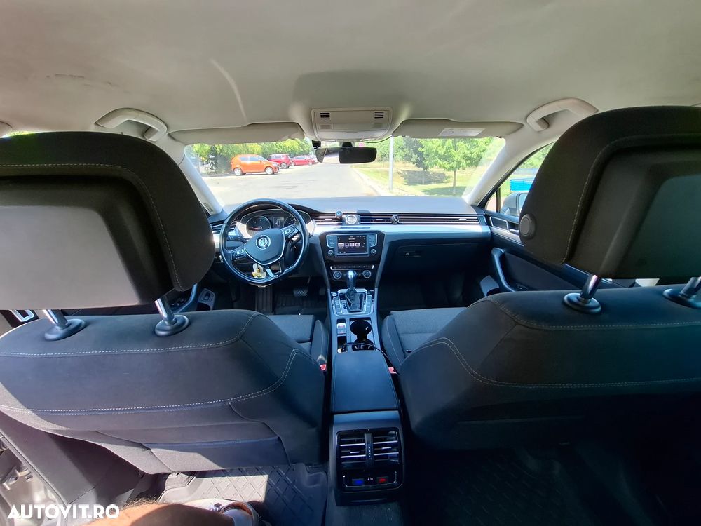 Volkswagen Passat - 17