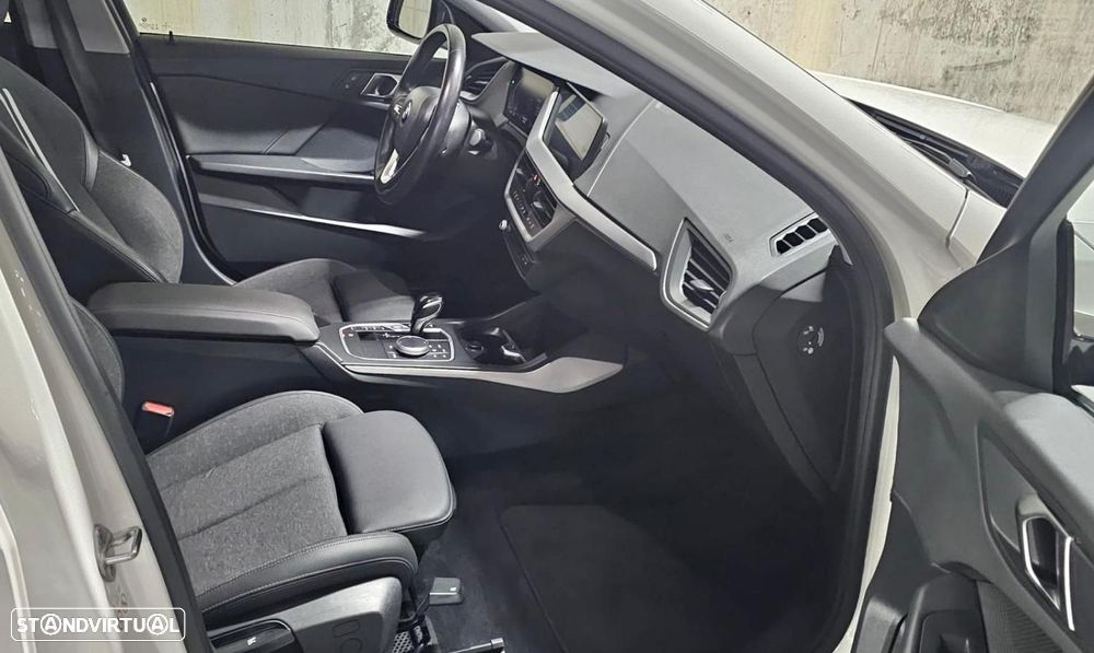 BMW 116 d Pack Desportivo M Auto - 27