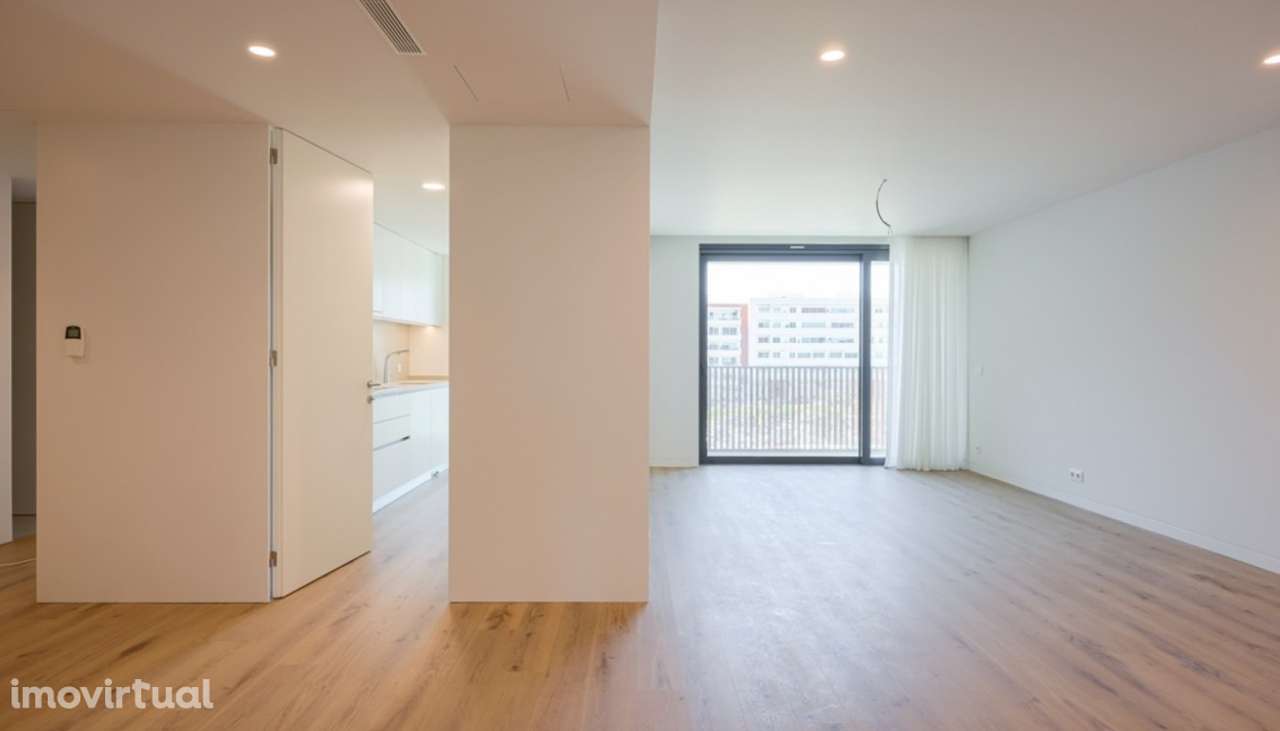 Apartamento T3 com varandas no Cais da Fonte Nova em Aveiro - Grande imagem: 3/25