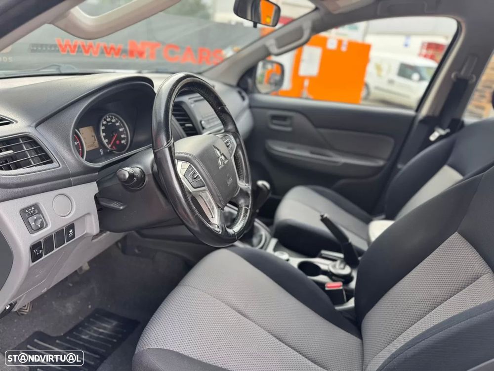 Mitsubishi L200 2.4 DI-D CD Invite 4WD - 14