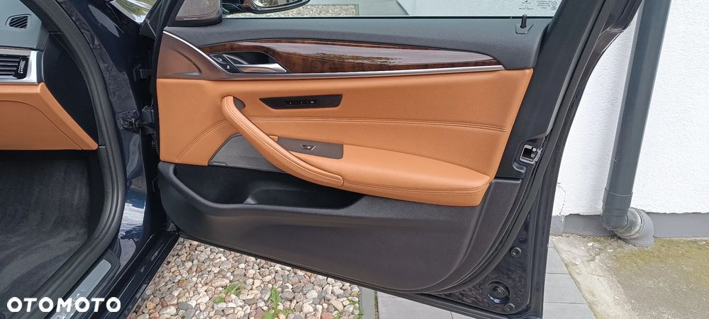 BMW Seria 5 530e iPerformance Luxury Line - 26
