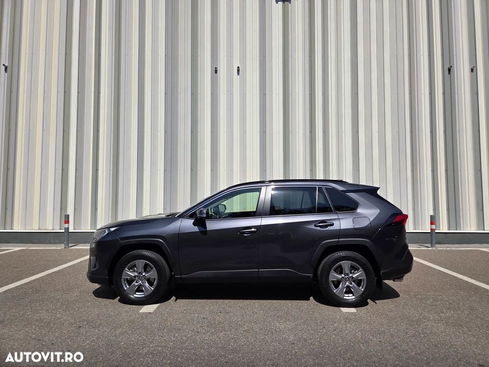 Toyota RAV4 - 8