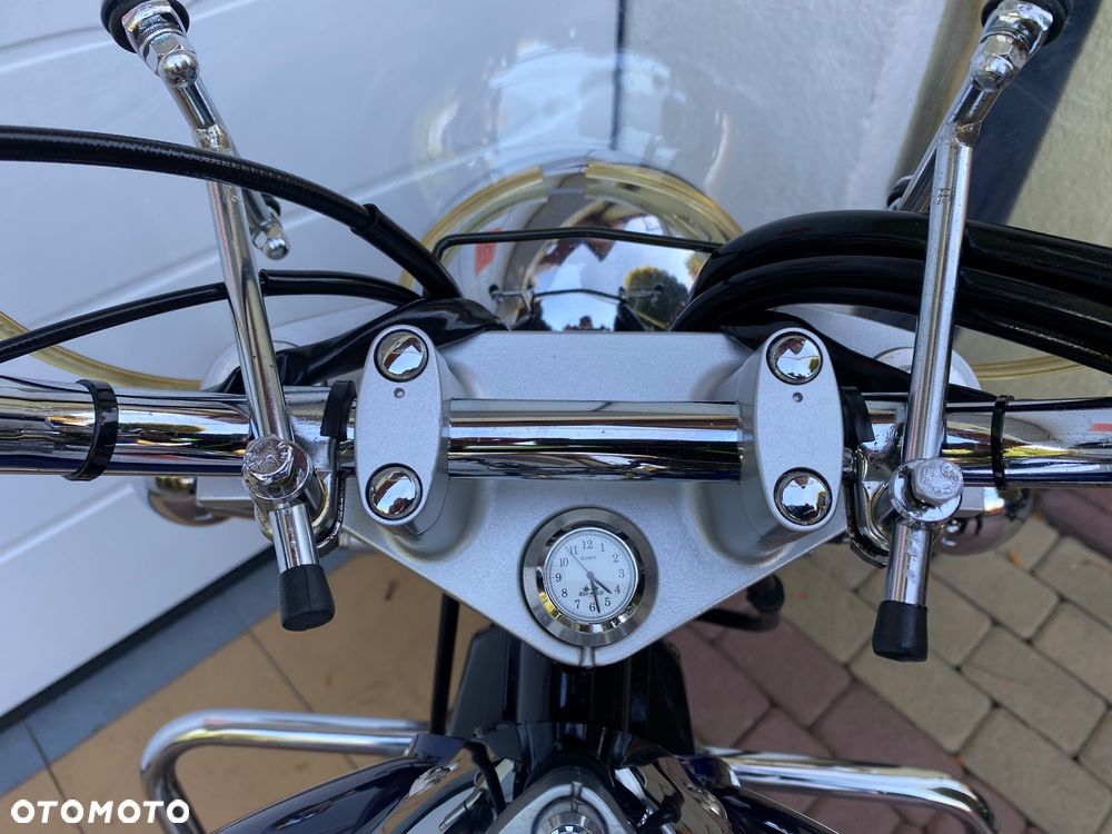 Suzuki Intruder - 15