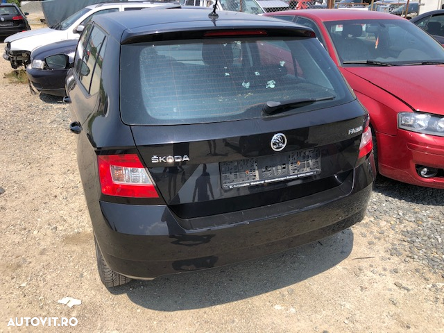 Dezmembrez Skoda Fabia 3 an 2018 CHYA - 5
