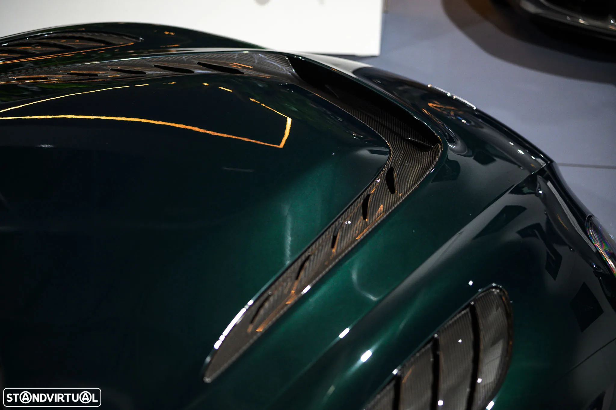 Aston Martin DBS Coupe 770 Ultimate - 11