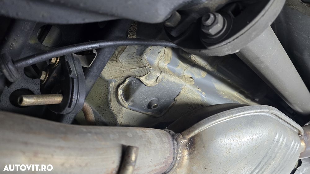 Mercedes-Benz E - 21