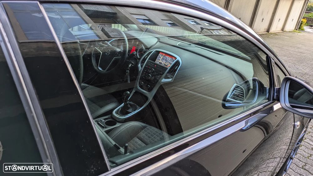 Opel Astra GTC 1.6 CDTi S/S - 11