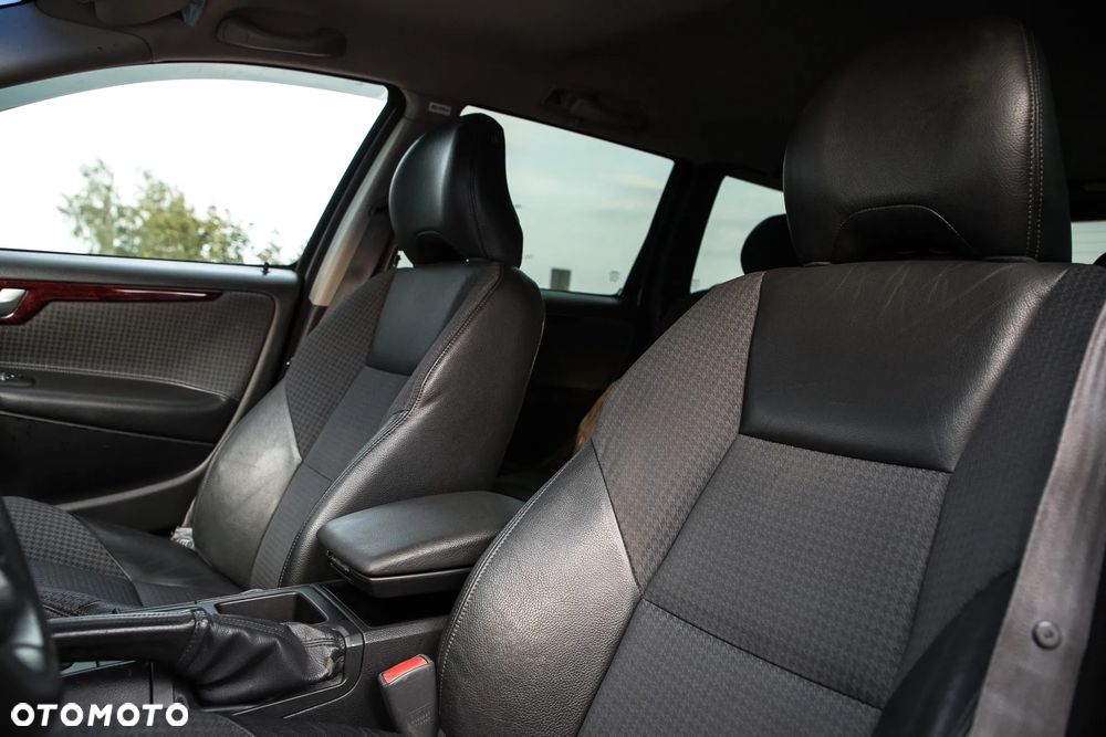 Volvo V70 2.4 Summum - 15