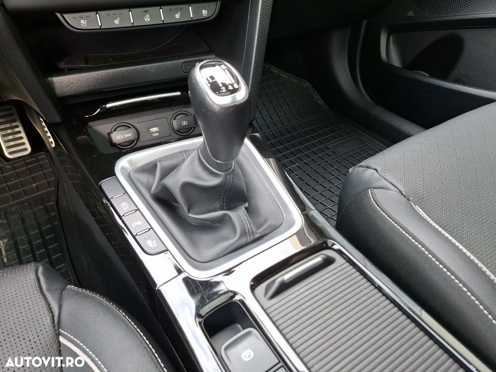 Kia XCeed 1.4 T-GDI 6MT City - 12